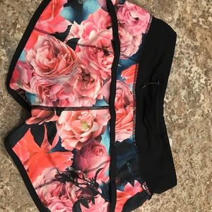Lululemon short size 2